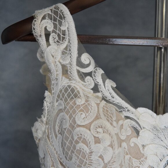 Allure Bridals – Wedding Gown/Dress (Everything But The Groom) - Picture 9 of 13